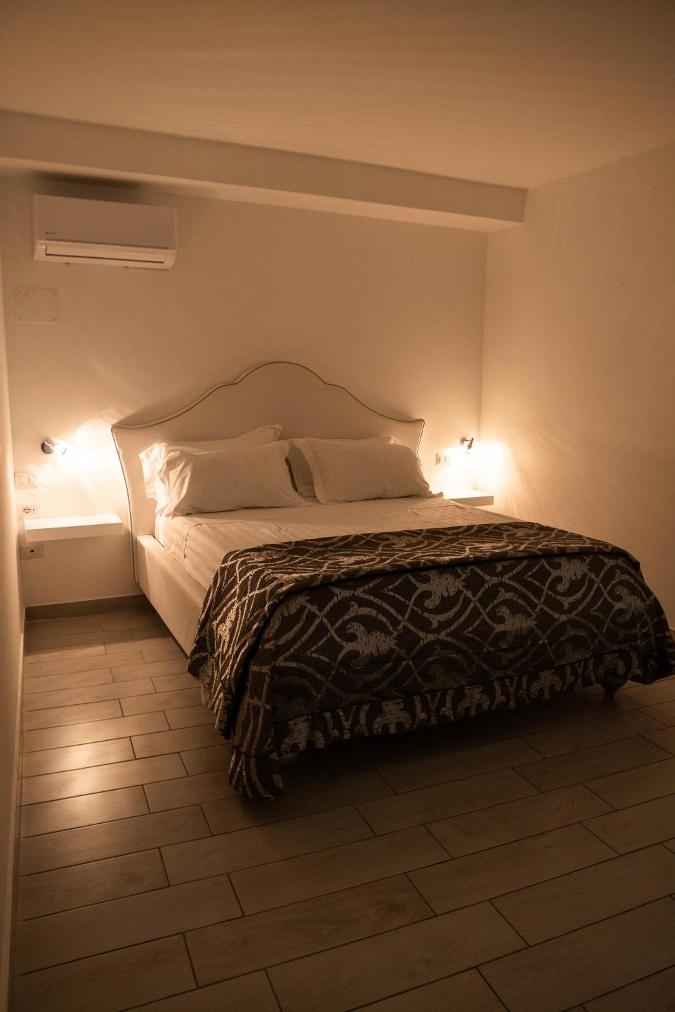 Suite D'Elite Chiaia Napels Buitenkant foto